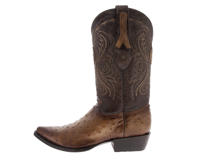 Bota vaquera Cuadra en color orix con cuerpo bordado y pie de piel exótica con textura granulada.