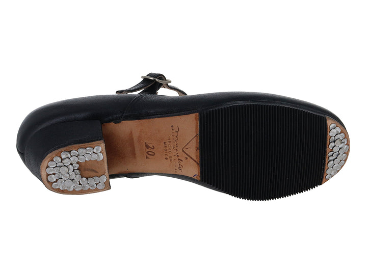 Zapato escolar negro estilo Mary Jane para niños con tacón cuadrado y correa con hebilla.