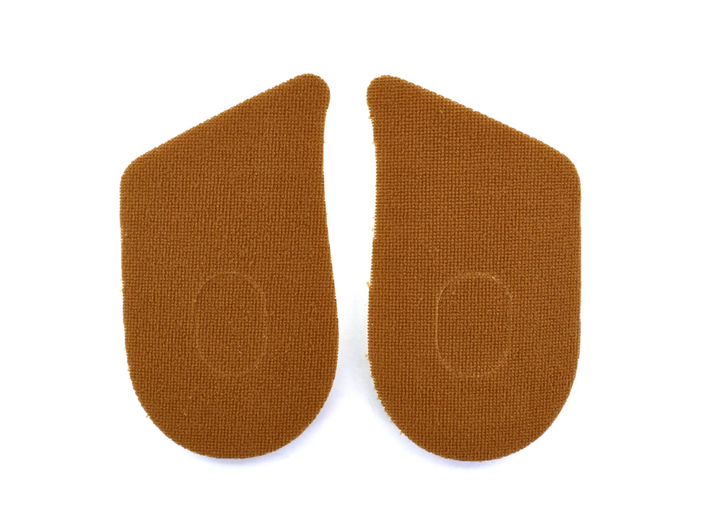 Par de taloneras color beige marca Troy para amortiguar el talón en el calzado.