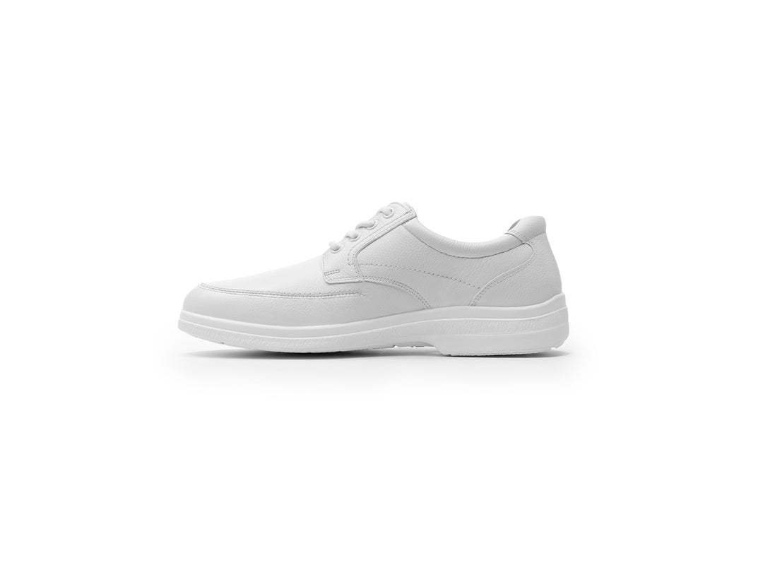 Zapato Flexi Kaiser para hombre en color blanco, estilo casual con agujetas y suela blanca.