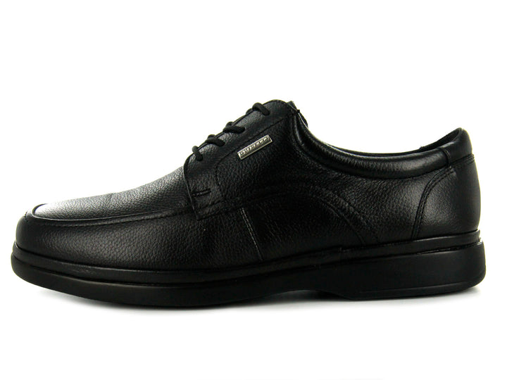 Zapato casual de cuero negro con agujetas y suela cómoda para hombre.