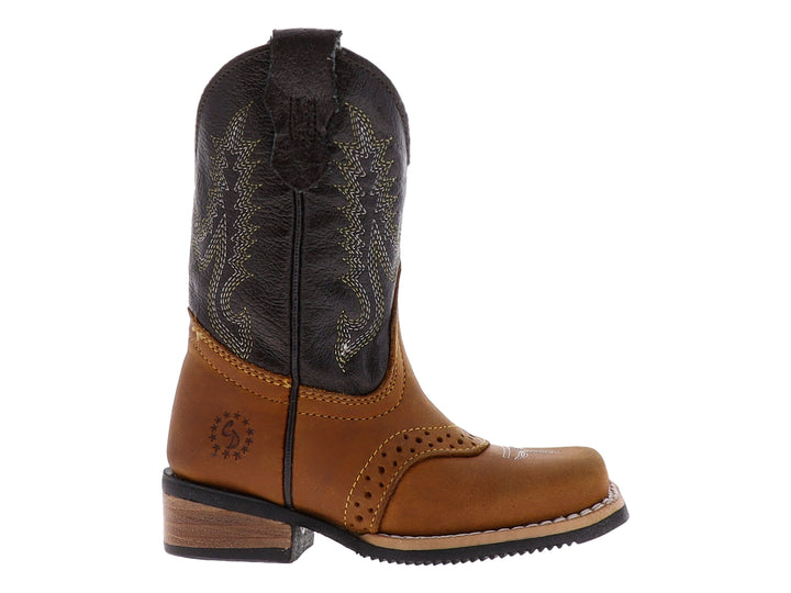 Botas vaqueras para niño en color miel y café oscuro con detalles bordados en el tubo.