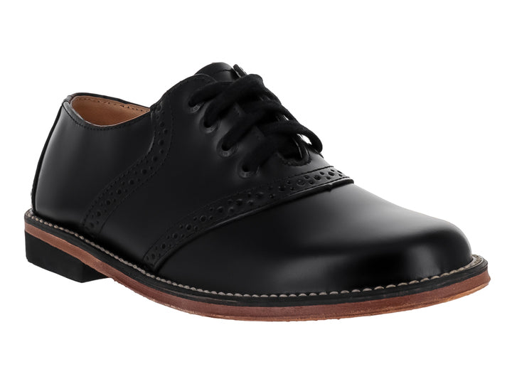 Zapato formal negro de cuero tipo brogue con cordones y suela marrón para niño.