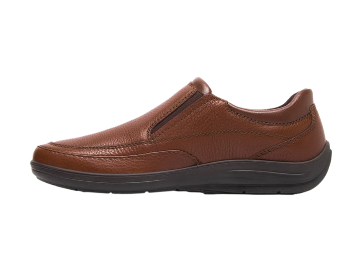 Zapato casual Flexi color tan de cuero con suela negra y diseño sin cordones para hombre.