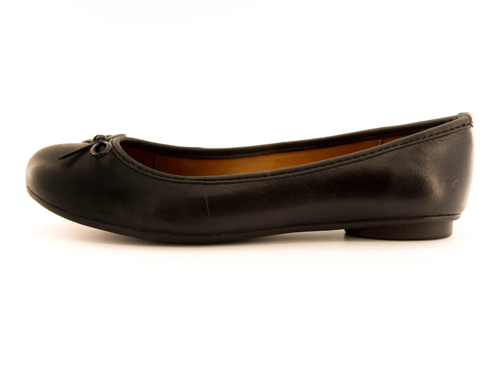 Zapatos ballerina negros para mujer con un pequeño moño decorativo en la punta.