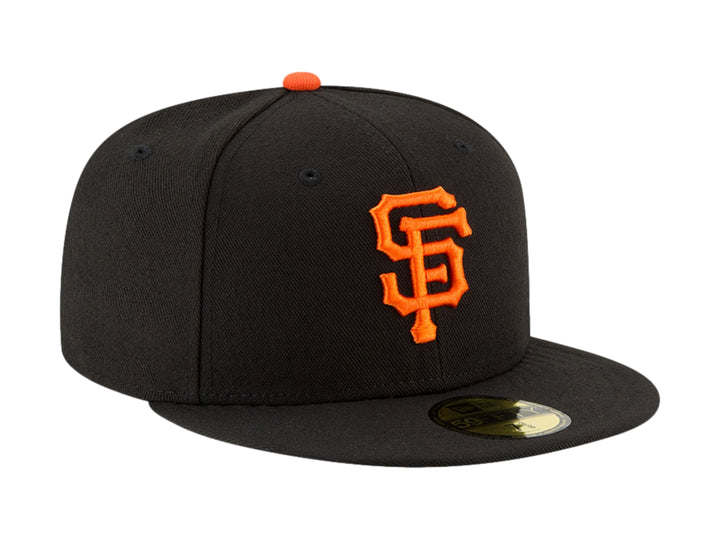 Gorra de béisbol New Era color negro con logotipo naranja de San Francisco Giants y visera plana.