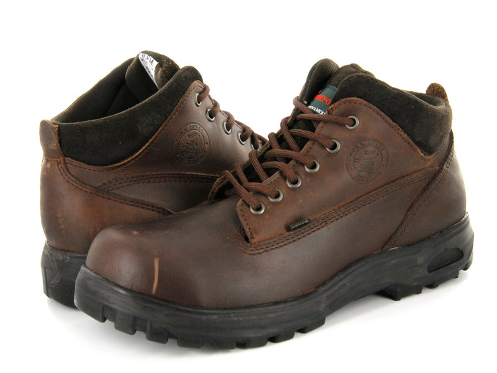 Botas de trabajo WORK POWER color chocolate con suela negra y cordones.