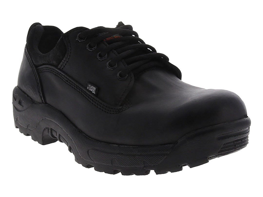 Zapato de trabajo negro de la marca Work Power con cordones y suela resistente.