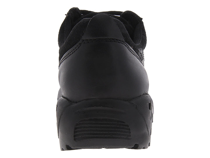 Zapato de trabajo negro de la marca Work Power con cordones y suela resistente.