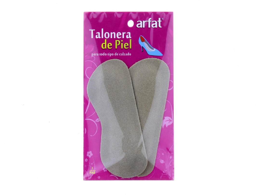 Par de taloneras de piel color beige marca Arfat en empaque rosa.