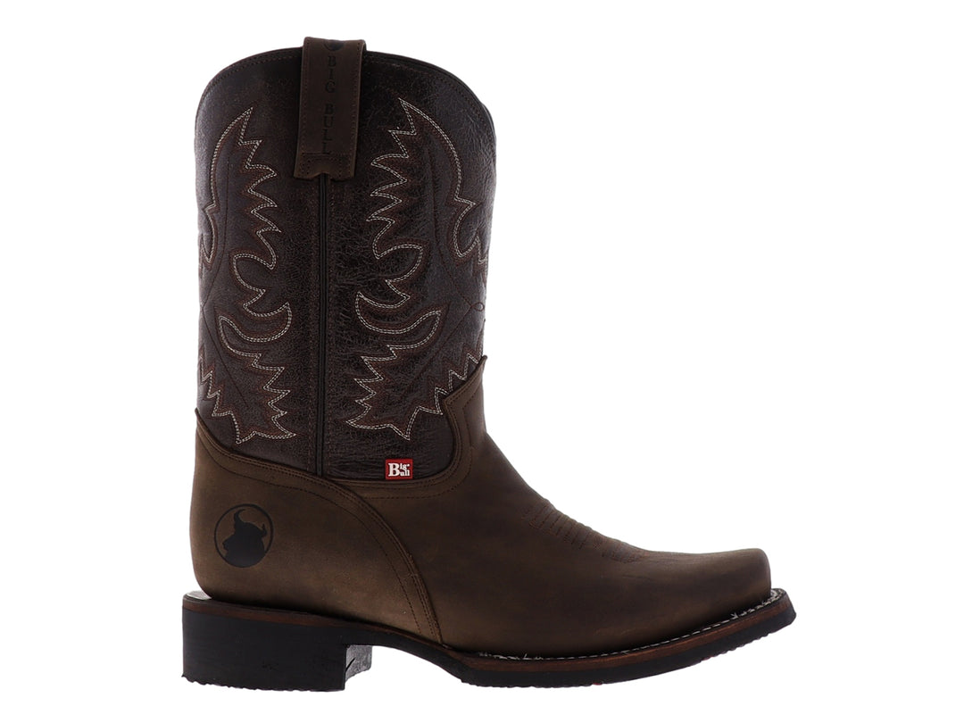 Bota vaquera Israel Boots modelo Rodeo en color café oscuro con bordados decorativos y punta cuadrada.