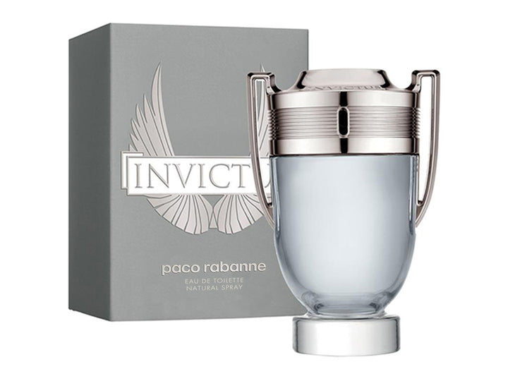 Perfume Paco Rabanne Invictus en botella plateada con forma de trofeo y su caja gris