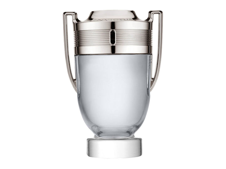 Perfume Paco Rabanne Invictus en botella plateada con forma de trofeo y su caja gris
