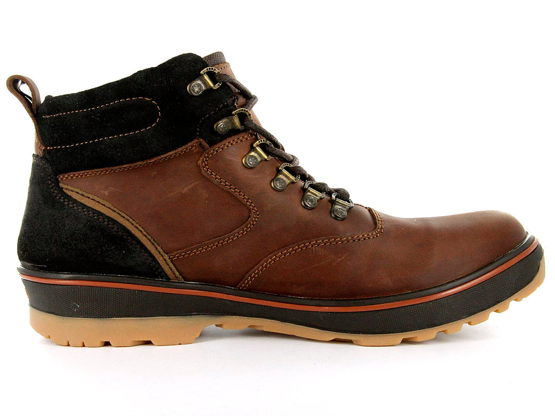 Bota Jeep color bronce con detalles en negro y suela robusta para hombre.