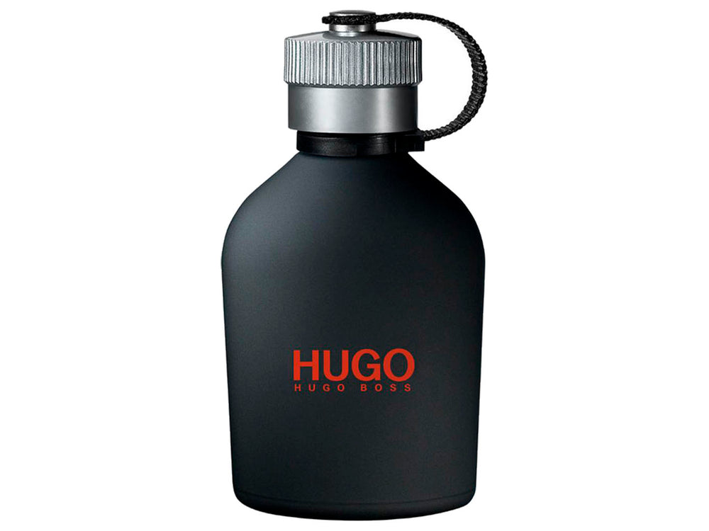 Botella de fragancia Hugo Boss Just Different en color negro mate con su caja correspondiente.