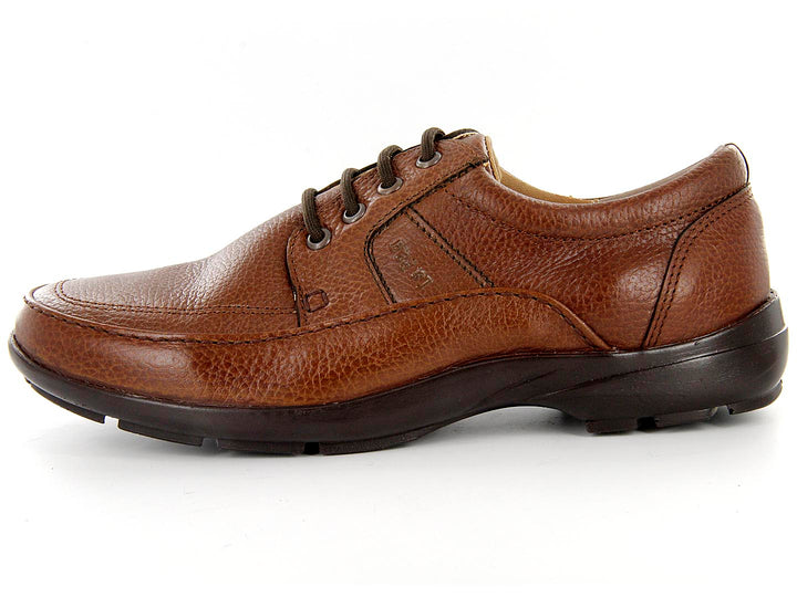 Zapato casual para hombre de cuero marrón con cordones y suela negra.