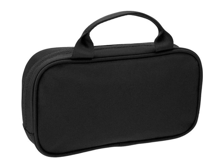 Neceser de viaje color negro de la marca Victorinox con asa superior y cierre.