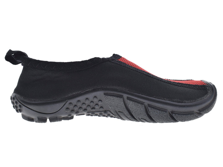 Zapatos acuáticos Luva Aquashoes color negro con detalle en rojo y suela antideslizante.