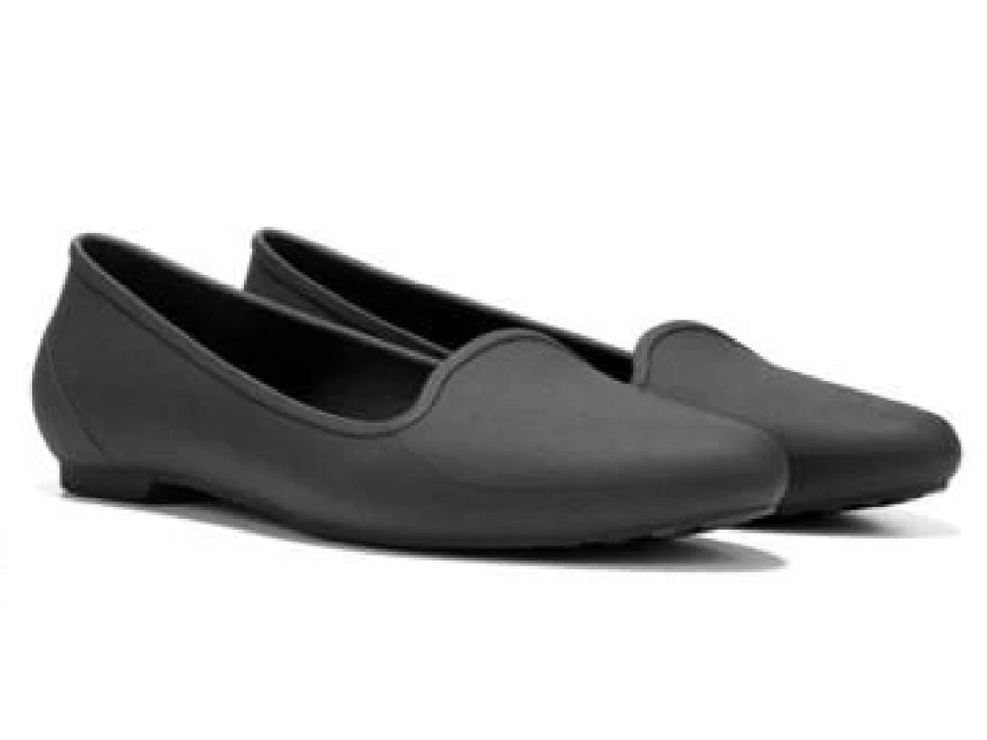 Zapato plano Crocs Eve para mujer en color negro, acabado mate y material sintético.