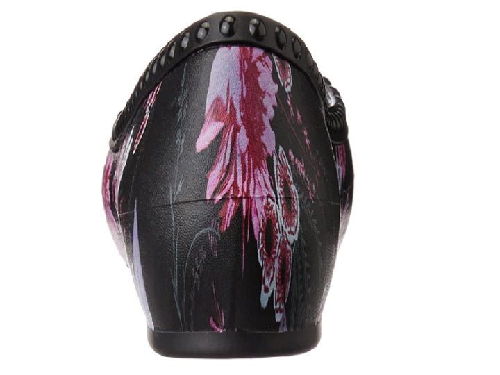 Zapatos planos Crocs Luxe para mujer en color negro con estampado floral en tonos plum.