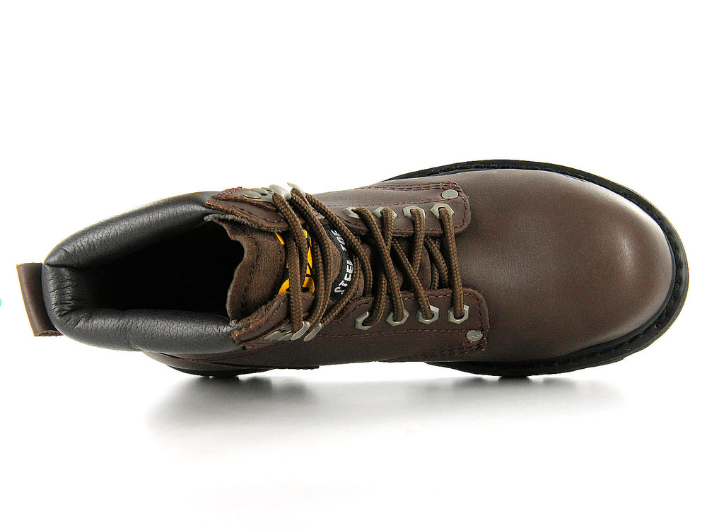 Botas de seguridad Caterpillar color marrón con suela negra y cordones.