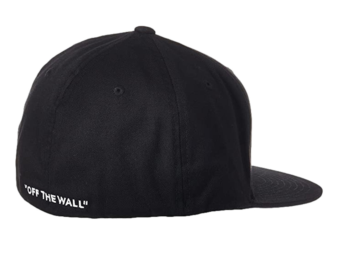 Gorra de béisbol color negro con visera plana y logotipo de VANS bordado en blanco al frente.