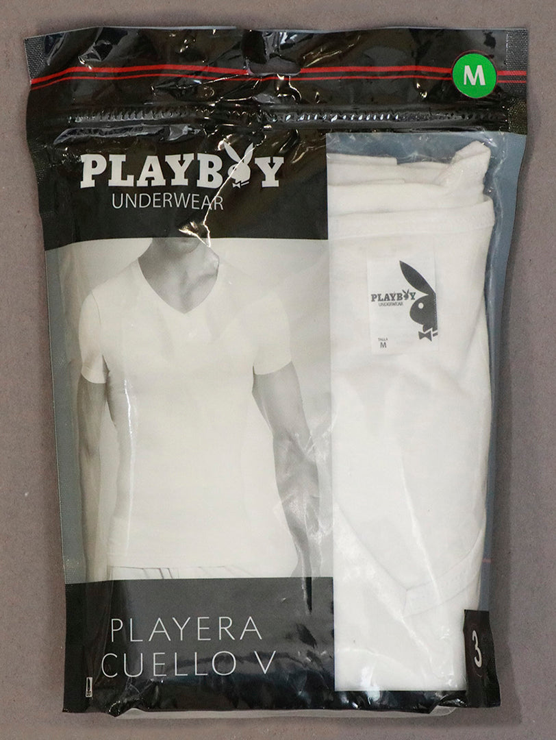 Paquete de 3 playeras blancas de cuello V marca Playboy Underwear en empaque plástico.
