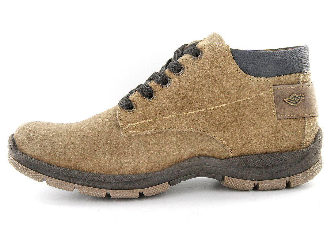 Botas Dockers Tucson para hombre en color iron con acabado mate y cordones.