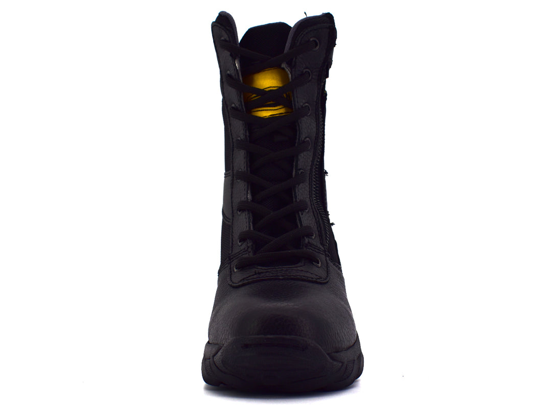 Bota táctica Marco Delli color negro de caña alta con suela robusta y cierre de cordones.