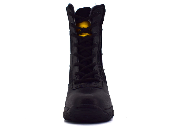 Bota táctica Marco Delli color negro de caña alta con suela robusta y cierre de cordones.