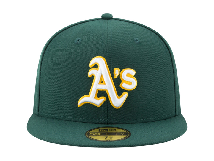 Gorra de béisbol New Era color verde con logotipo bordado en amarillo de los Oakland Athletics y visera plana.