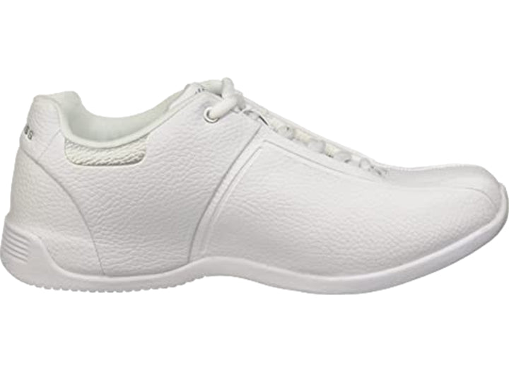Tenis K-Swiss Montrau color blanco con textura de cuero granulado y suela blanca.