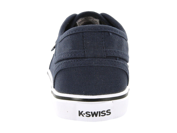 Tenis casuales K-SWISS para niños en color azul marino con suela blanca y cordones.