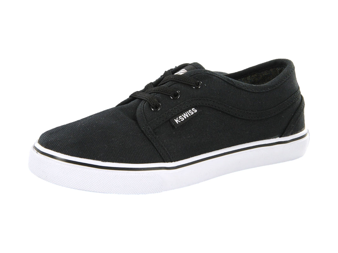 Tenis casuales K-SWISS para niño en color negro con suela blanca y agujetas.