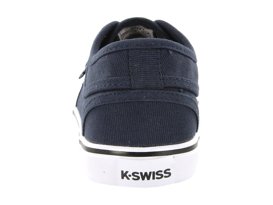 Zapato casual K-SWISS para niño en color azul marino con suela blanca y agujetas.