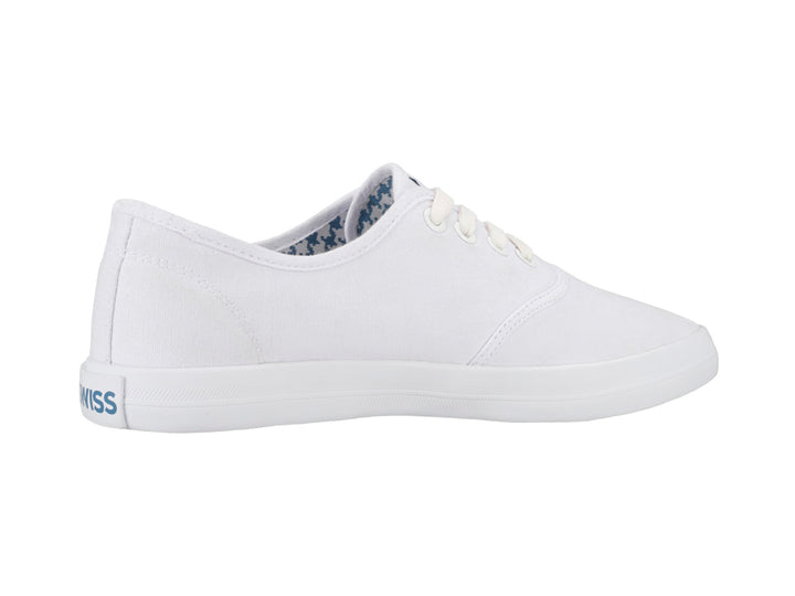 Tenis K-Swiss Beverly para mujer en color blanco con interior estampado en azul y blanco.