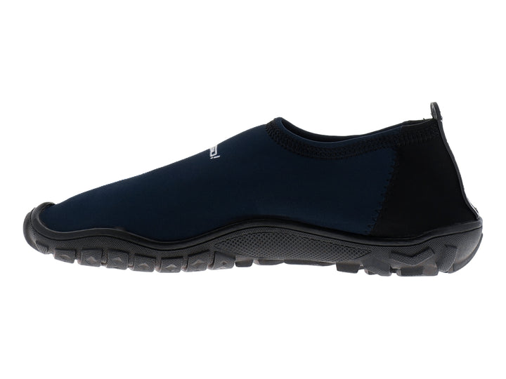 Zapato acuático SVAGO color marino con suela negra flexible y diseño ergonómico.