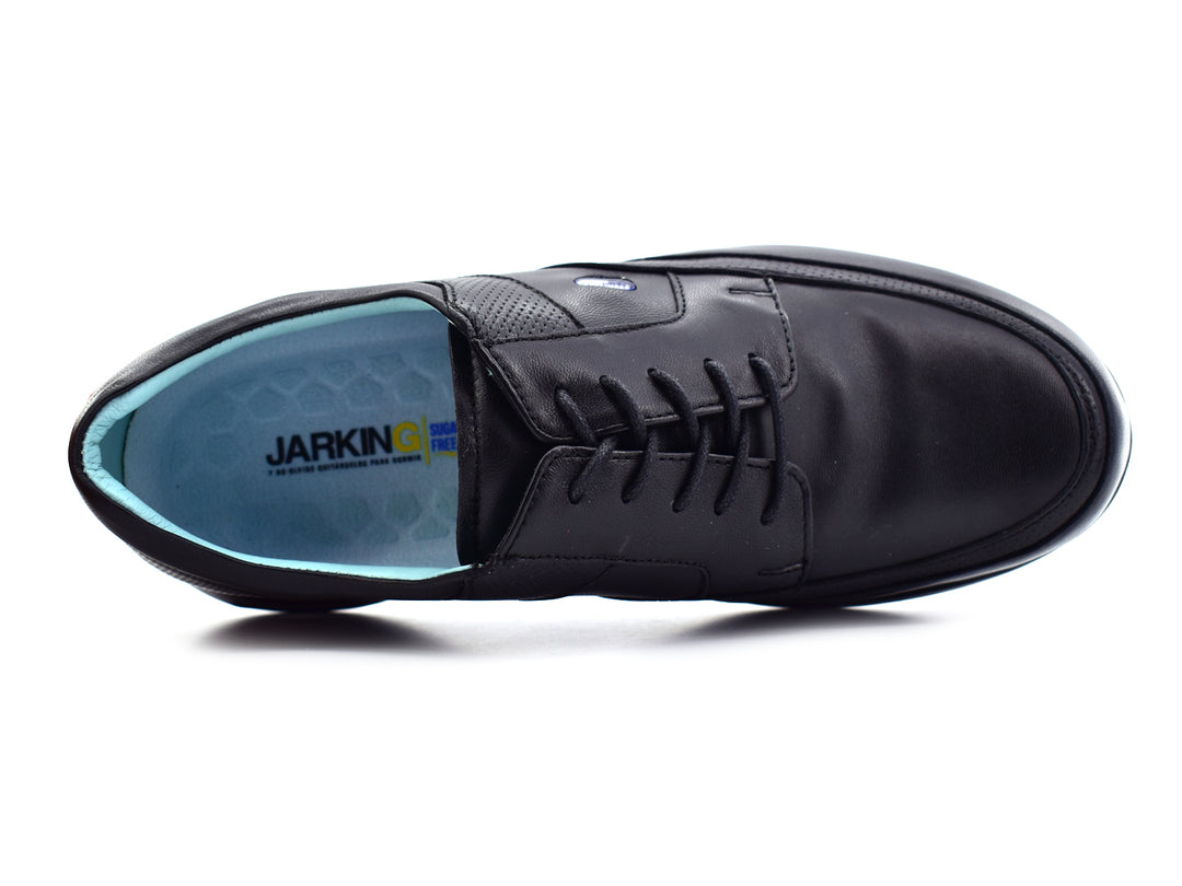 Zapato casual JARKING color negro con detalles perforados y suela con cámara de aire visible.