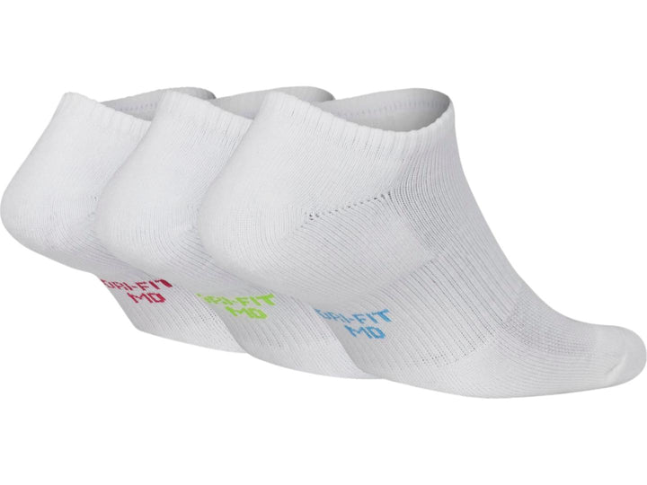 Paquete de tres calcetines blancos Nike para mujer con logotipos en colores rosa, amarillo y azul.