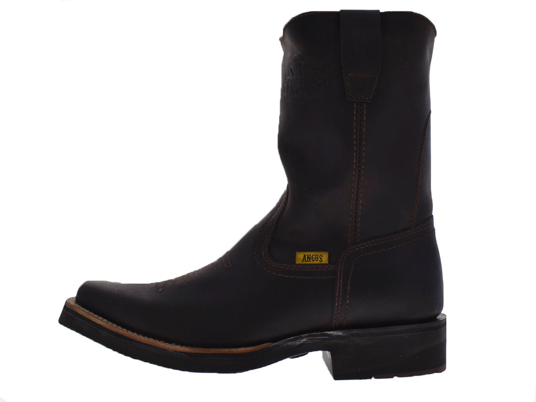 Par de botas estilo vaquero en color moka, fabricadas en cuero mate con diseño clásico.