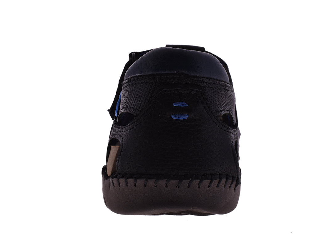 Sandalias negras para hombre estilo cerrado con detalles azules y acabado mate.