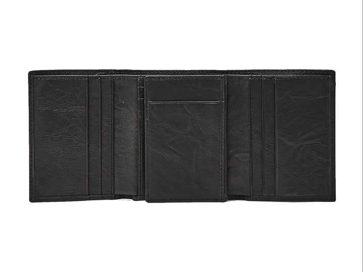 Cartera Fossil de cuero color negro con textura rugosa y logotipo grabado en la parte inferior.