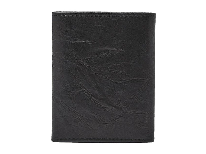 Cartera Fossil de cuero color negro con textura rugosa y logotipo grabado en la parte inferior.