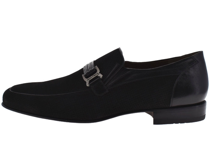 Zapatos negros para hombre marca Jean Pierre con detalle de hebilla y acabado en cuero y gamuza.