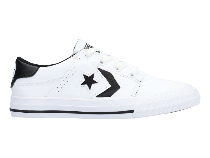 Tenis Converse blancos con detalles en negro, diseño de corte bajo y suela blanca.
