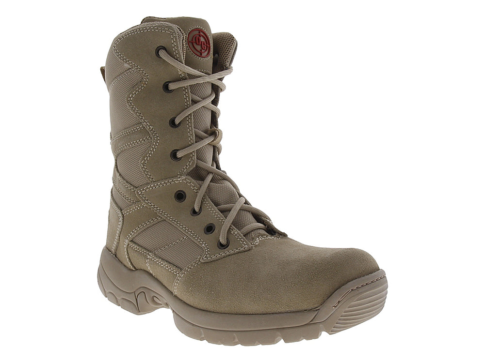 Bota táctica OC Tactical color ámbar de caña alta con cordones y suela resistente.