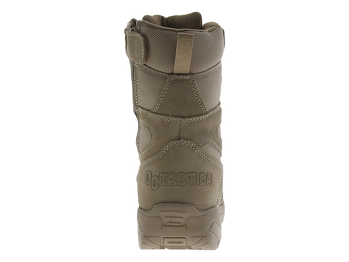 Bota táctica OC Tactical color ámbar de caña alta con cordones y suela resistente.