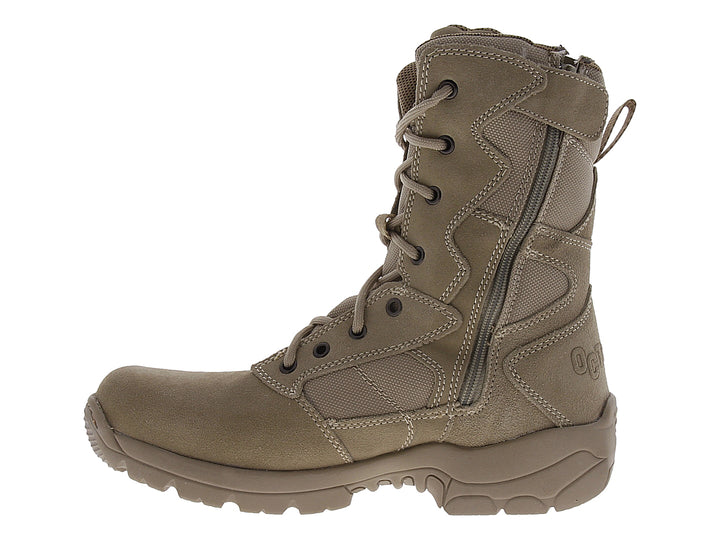 Bota táctica OC Tactical color ámbar de caña alta con cordones y suela resistente.