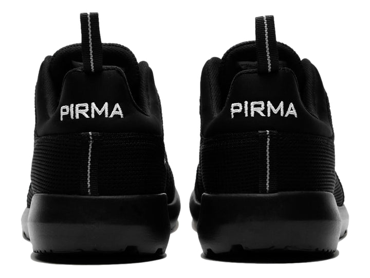 Par de tenis deportivos color negro marca Pirma con tejido de malla y suela texturizada.