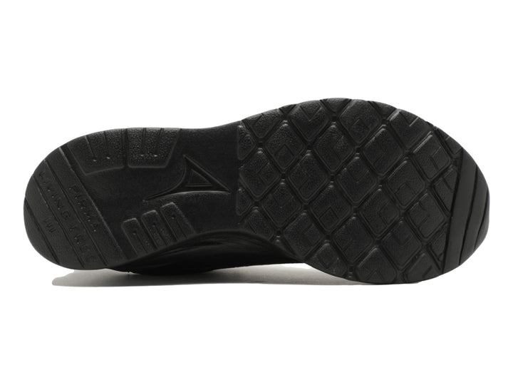 Tenis deportivos Pirma de color negro con suela gruesa y tejido de malla.